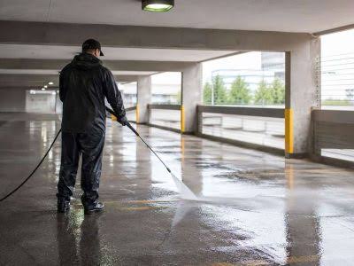 Parking lot and garage pressure cleaning in Arizona